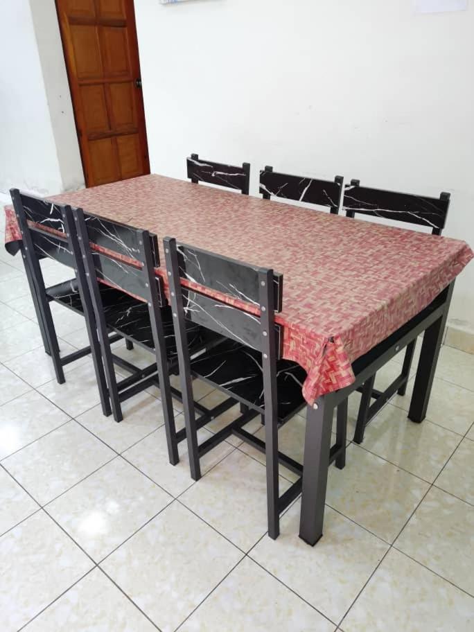 Homestay Che Wan Κουαντάν Εξωτερικό φωτογραφία